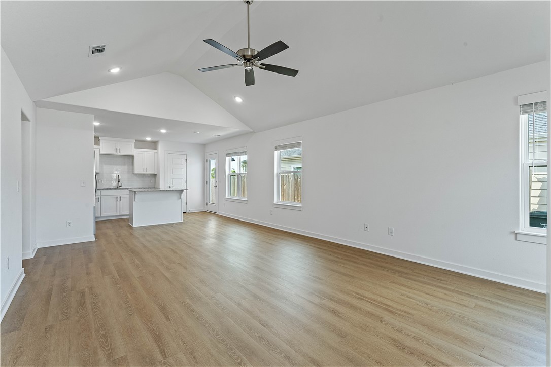 NASH CROSSING 1 & 2 - Residential Lease
