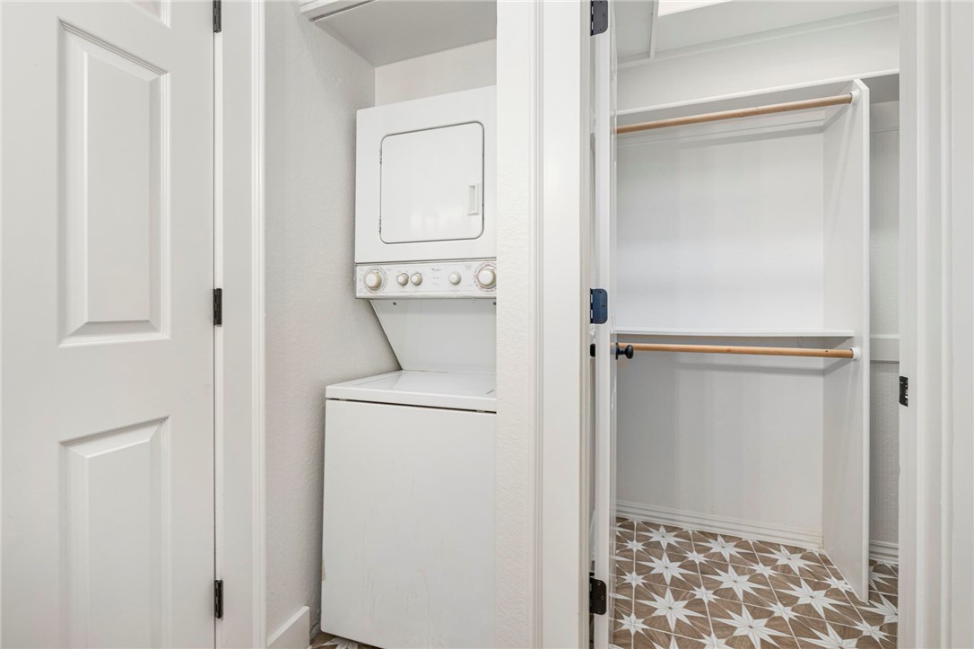 Rollston Bldg Condos Hpr - Residential