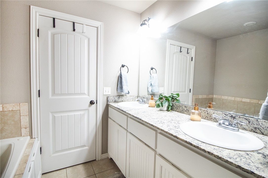 Kerelaw Castle Bentonville - Residential