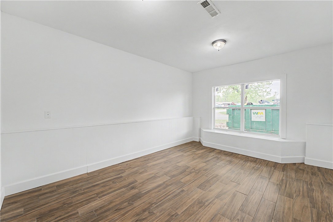 Dixieland Village 1st Add Rogers - Residential