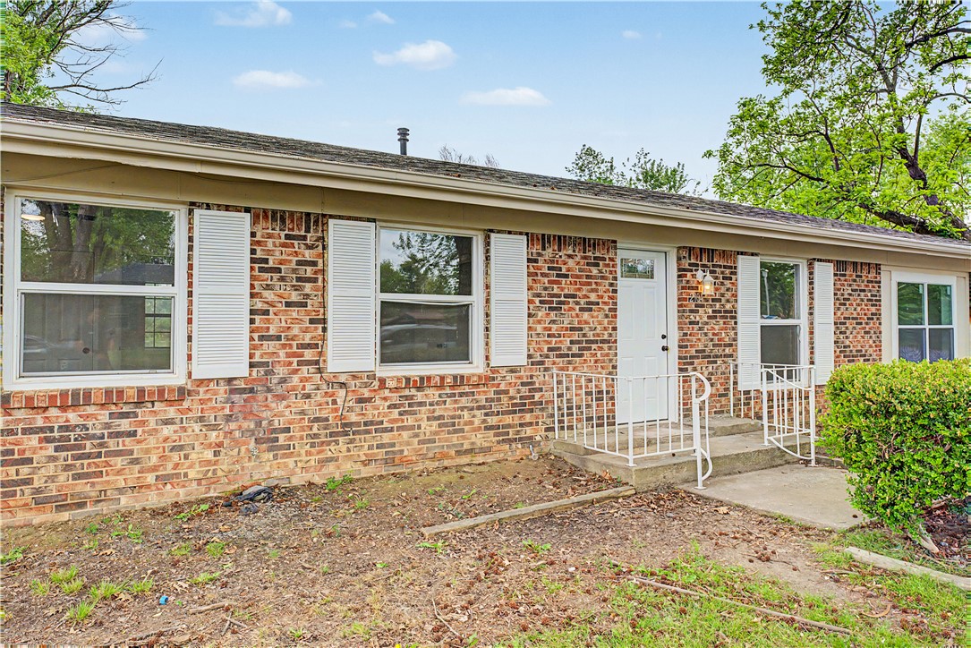 Dixieland Village 1st Add Rogers - Residential