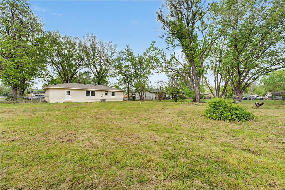 Dixieland Village 1st Add Rogers - Residential