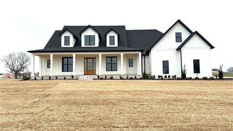 Photo of 3312 Buck Avenue, Elm Springs, AR 72762 (MLS # 1330108)