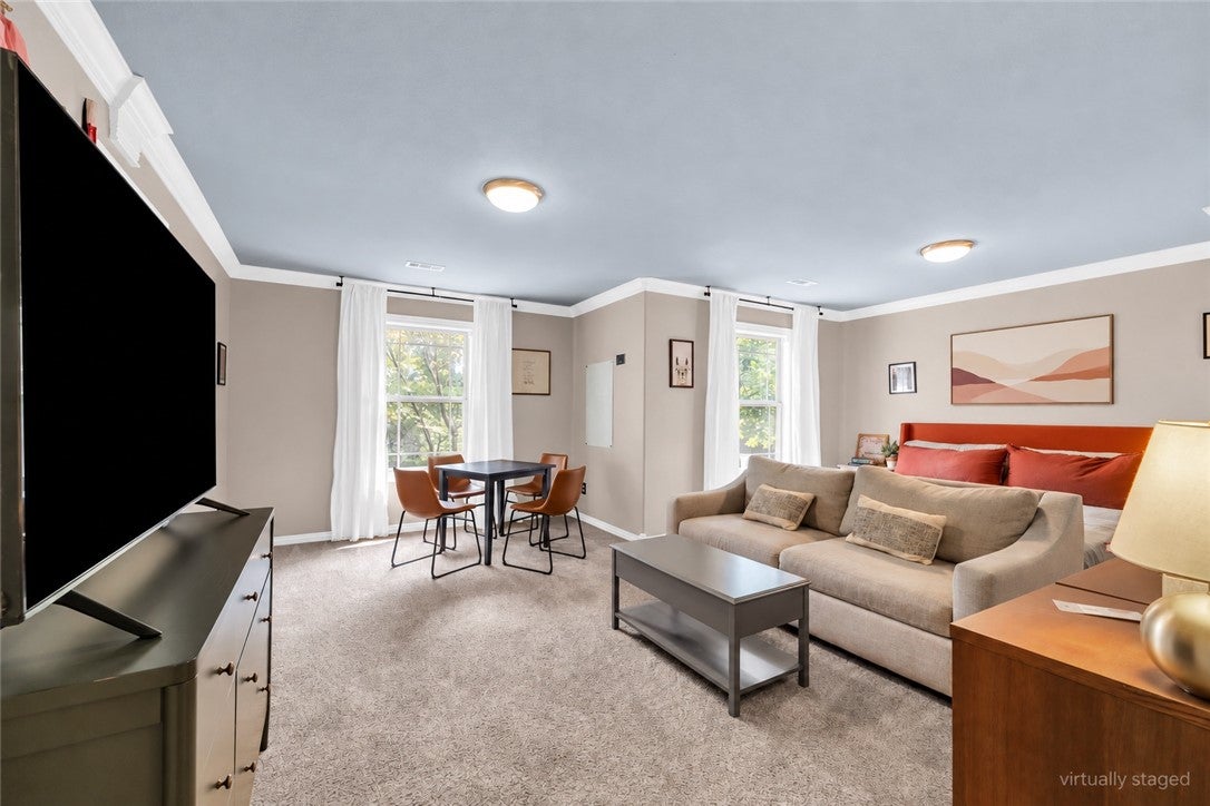 2727 Lemontree Circle