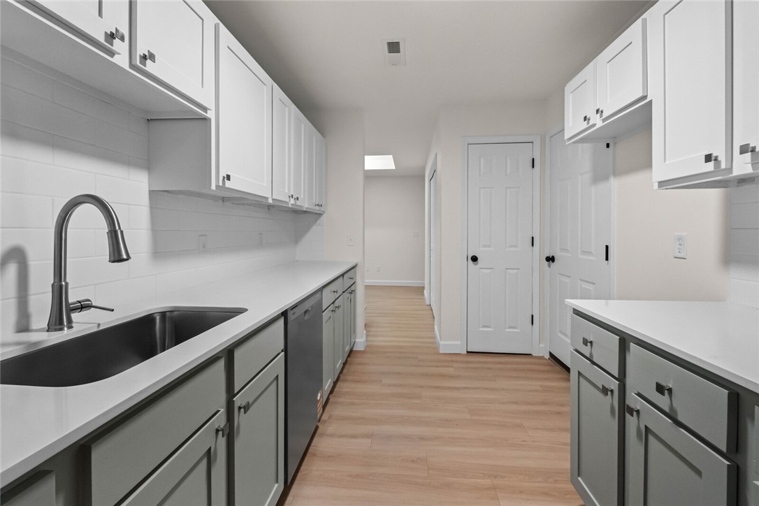 Royal Oaks Estates - Residential Lease