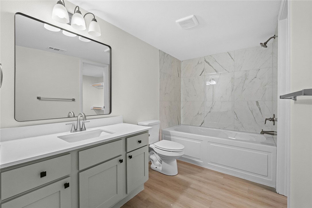 Royal Oaks Estates - Residential Lease