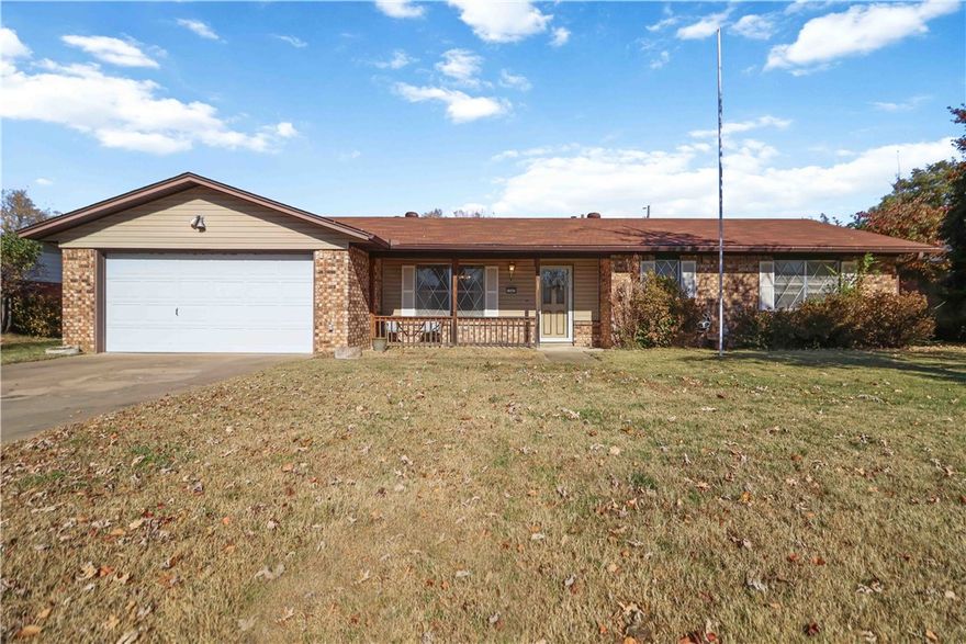 Charming 1-level home in Rogers' Cordova subdivision, just steps from Rogers High School! This well-maintained brick beauty offers 3BR/1.5BA, 1,409 sq ft on a level lot with a fenced backyard and storage shed. Enjoy a versatile sunroom off the living/kitchen area, a cozy wood-burning fireplace in the living room, & 2-car attached garage —perfect for first-time buyers or savvy investors!