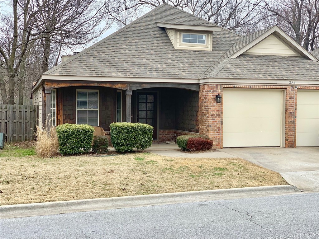 Great home in a fantastic location. This home is located in the heart of Fayetteville and would be the perfect place for you and your family to call home, or for an investor to add to their portfolio.