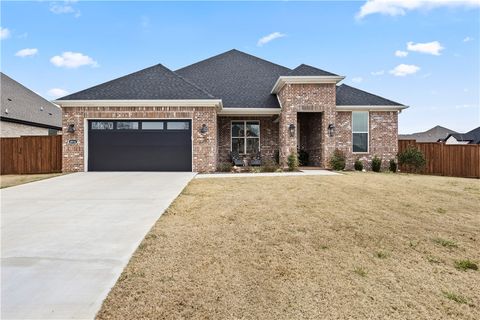 Photo of 4816 N Marshall Avenue, Fayetteville, AR 72764 (MLS # 1330484)