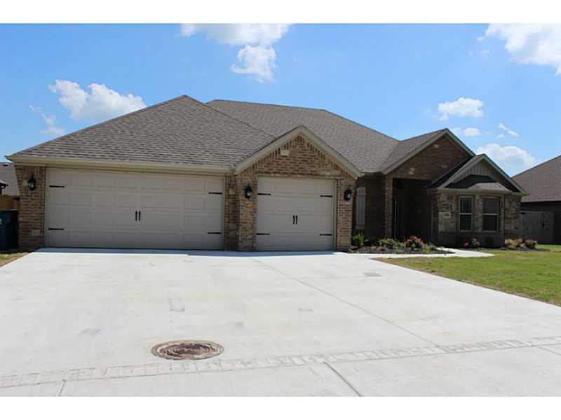 **AVAILABLE JULY 1ST** THIS BRAND NEW HOME OFFERS 4 BRS & 3 FULL BATHS. LOCATED 5 MINUTES FROM WALMART HOME OFFICE, ISD, COGNIZANT, TCS, INFO SYS OFFICS AND A STONE'S THROW AWAY FROM NEW BENTONVILLE COMMUNITY RECREATION CENTER. NO SMOKING! NO PETS!,FEATURES: JACUZZI TUB IN MASTER, CENTRAL VAC CLEANER, XTRA LARGE WASHER/DRYER IN LAUNDRY, GRANITE COUNTER TOPS IN KITCHEN, LARGE WALK-IN PANTRY, BRAND NEW STAINLESS APPLIANCES, MOBILE CONTROLLED "NEST" THERMOSTAT, BUILT IN ALARM SYSTEM, GAS HEATING, FIREPLACE, COOKTOP & OVEN, & EXTERNAL GAS CONNECTION FOR GRILL, 3 CAR GARAGE, ALL WALK-IN CLOSETS W/PLENTY OF STORAGE, WOOD FLOORS IN LR & FORMAL DINING, HUGE FENCED BACK YARD, CENTRAL AT MORNING STAR & WILLOW BROOK, UTILITIES AND LAWN CARE NOT INCLUDED. CALL!
