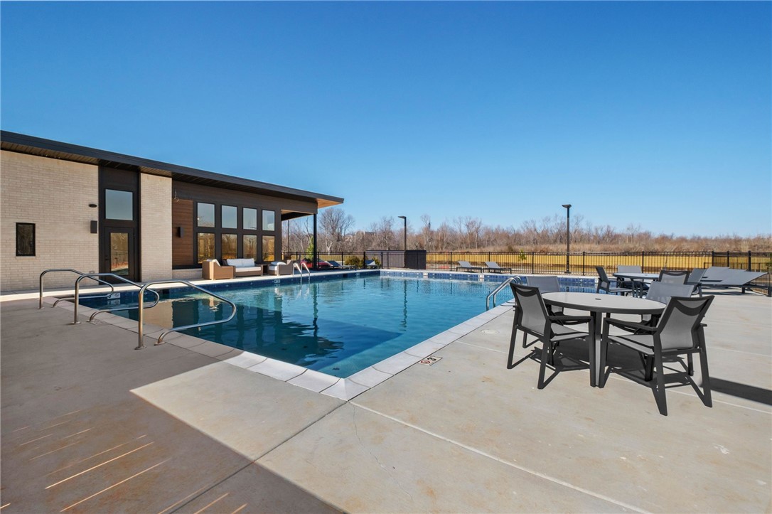 MEDLIN MEADOWS SUB PH 2-BENTONVILLE - Residential