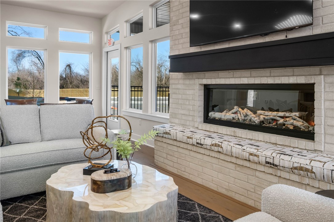 MEDLIN MEADOWS SUB PH 2-BENTONVILLE - Residential