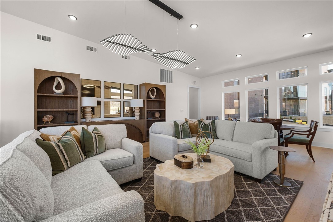 MEDLIN MEADOWS SUB PH 2-BENTONVILLE - Residential