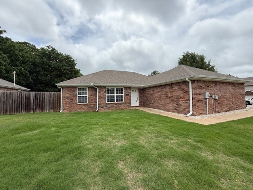 Very clean home for lease in Fayetteville! This 3 bedroom 2 bath home features formal dining room, spacious living room, large corner lot, lots of natural light, oversized 2 car garage and minutes to I49 and the UofA! Ready to move in, come see it today.