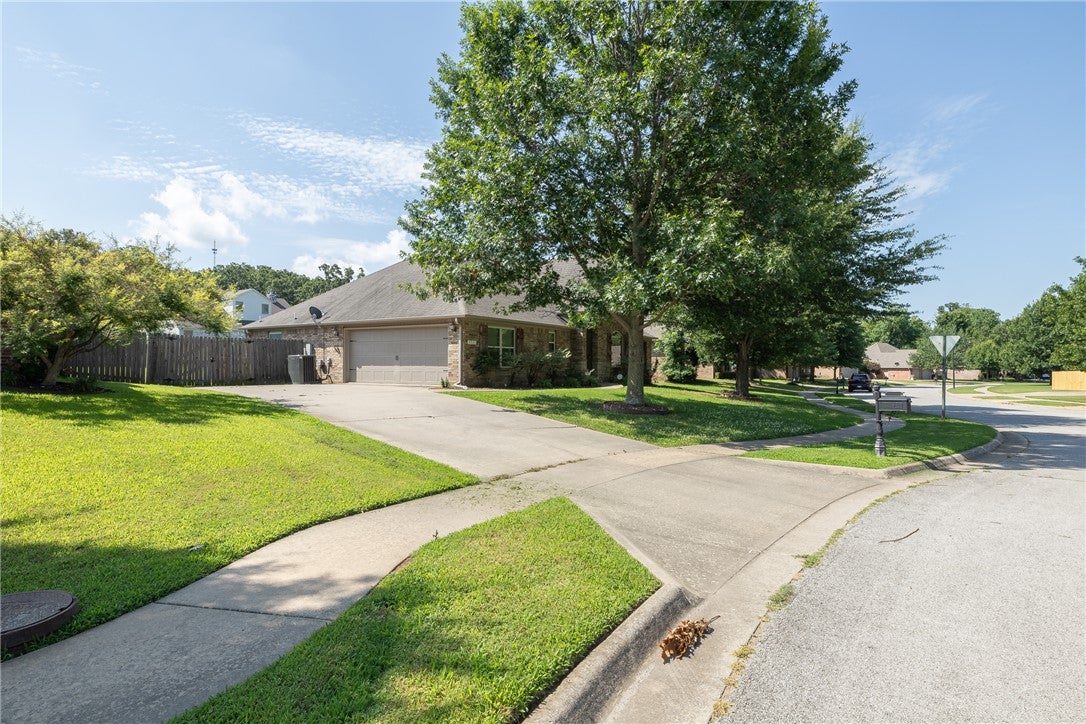 3561 W Providence Drive