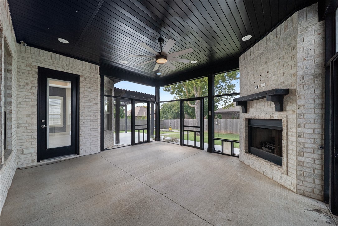 Savannah Estates Rogers - Residential