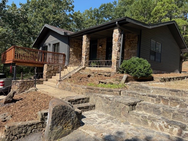 Nestled in the heart of Fayetteville, this recently remodeled 3 bd 1.5 house sits on 1.7 acres at the base of Centennial Mountain in South Fayetteville. The Traverse Trail System is just steps away! You are 1 minute to I-49, Lowes, and Walmart. Five minutes to the University of Arkansas & downtown Fayetteville square, 5 minutes to Farmington, 20 minutes the Walmart Amp and 25 minutes to Bentonville. Cannot beat this location! There is an apartment below that is rented separately that is currently occupied.
The rent includes electric & water bill.