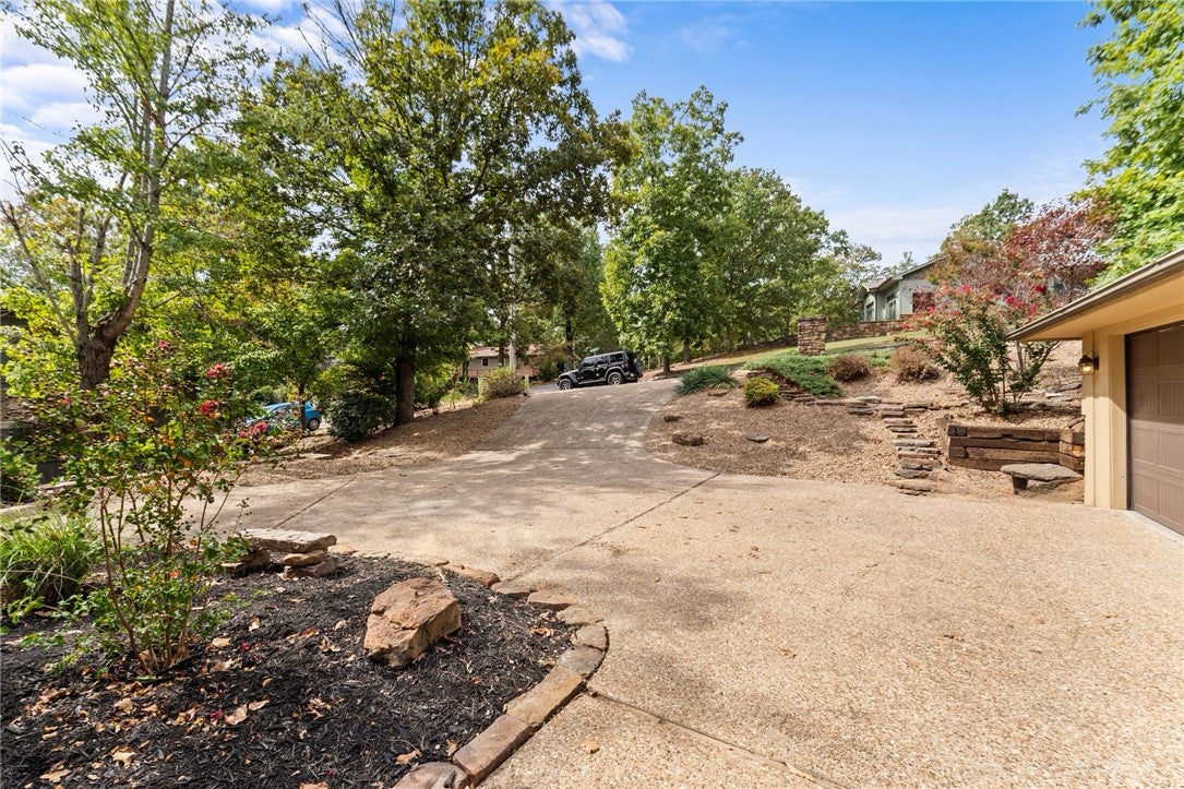15 Blenheim Lane