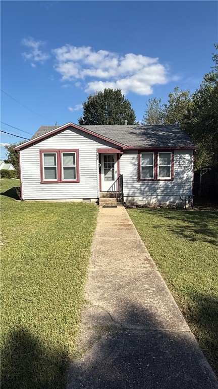 Charming 2-bedroom, 1-bath home on a desirable corner lot just minutes from downtown Harrison! This cozy property features fresh paint throughout, new storm doors, and a new deck. A brand-new washer and dryer will also convey with the home, making it truly move-in ready. Whether you’re looking for your first home, downsizing, or an investment opportunity, this property offers convenience, comfort, and charm at an affordable price. Call to schedule your showing today!