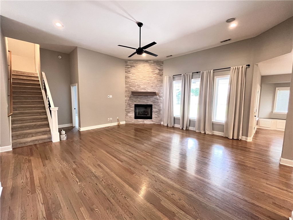 Ridgecrest Meadows Ph 4 Rogers - Residential Lease