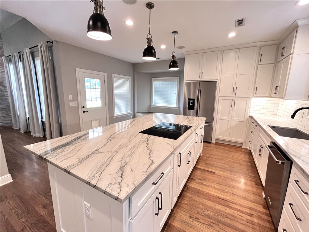 Ridgecrest Meadows Ph 4 Rogers - Residential Lease