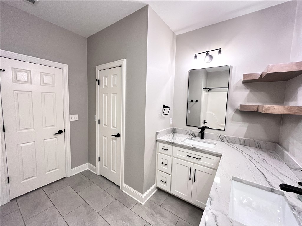 Ridgecrest Meadows Ph 4 Rogers - Residential Lease