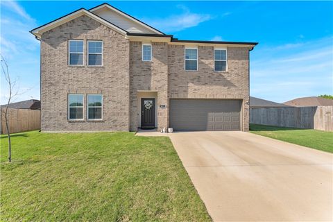 Photo of 613 W Cattleman Court, Siloam Springs, AR 72761 (MLS # 1343217)