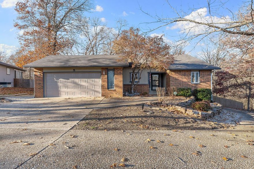 Back on the market because buyer lost his job before closing. There is so much to love about Bella Vista and this home checks alot of those boxes. World renown mountain bike trails.  Golf courses. And several beautiful lakes—with The Beach at Lake Avalon just around the corner—plus enjoy access to pools, fitness centers, a shooting range, and all the Bella Vista POA amenities. The large backyard captures Bella Vista’s signature wooded charm while being just minutes from I-49, downtown Bentonville, and Walmart HQ.
Sitting on a quiet cul-de-sac, the home offers a comfortable split floor plan featuring three bedrooms and an open-concept living, dining, and kitchen area. Sit in the enclosed patio & enjoy the fenced backyard.  Down the paved side path, find additional flex space for bike storage, a workshop, or a hobby room. The home has been well-loved and is move-in ready, but also offers the opportunity to update with your personal style. 
Ask for the video walk through or schedule a private showing today!