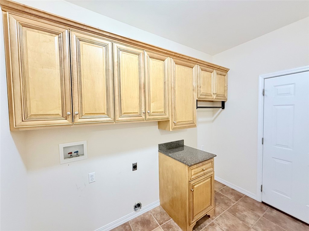 COVE LANDING PHASE VI - Residential