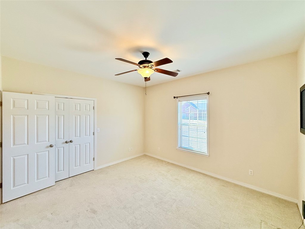 COVE LANDING PHASE VI - Residential