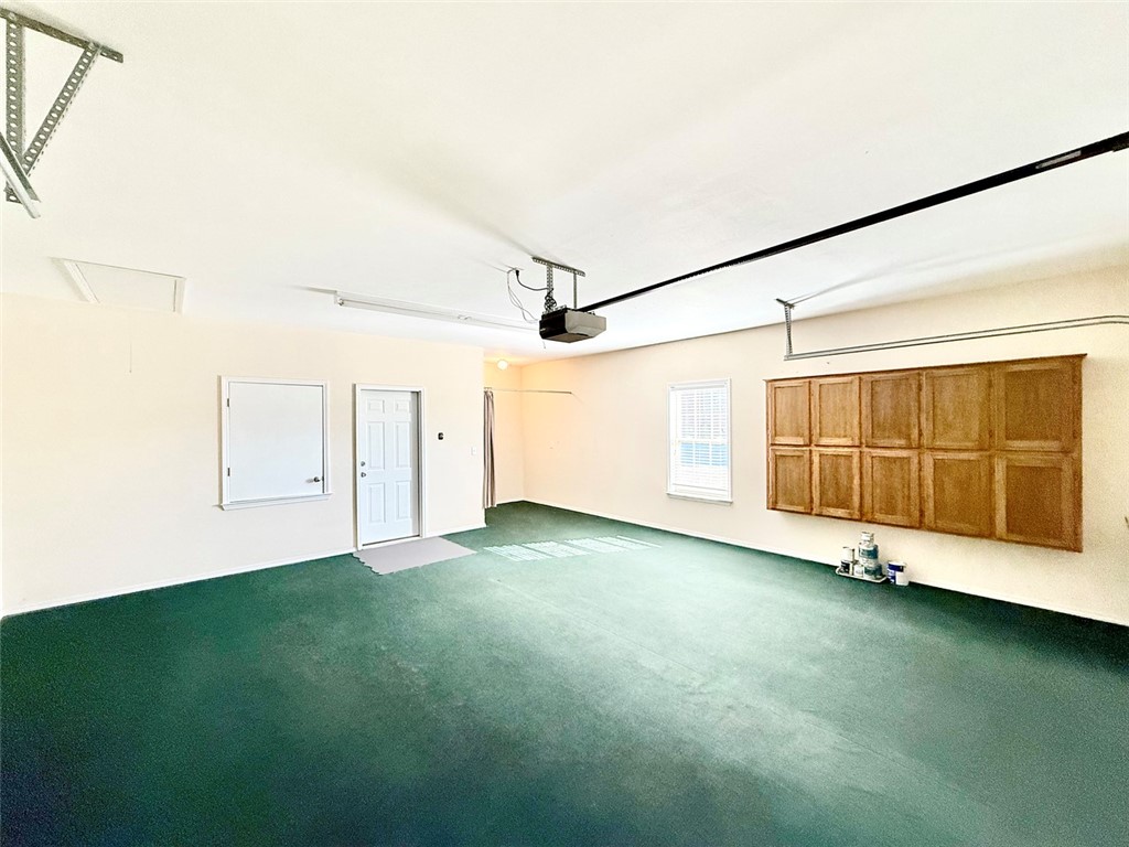 COVE LANDING PHASE VI - Residential