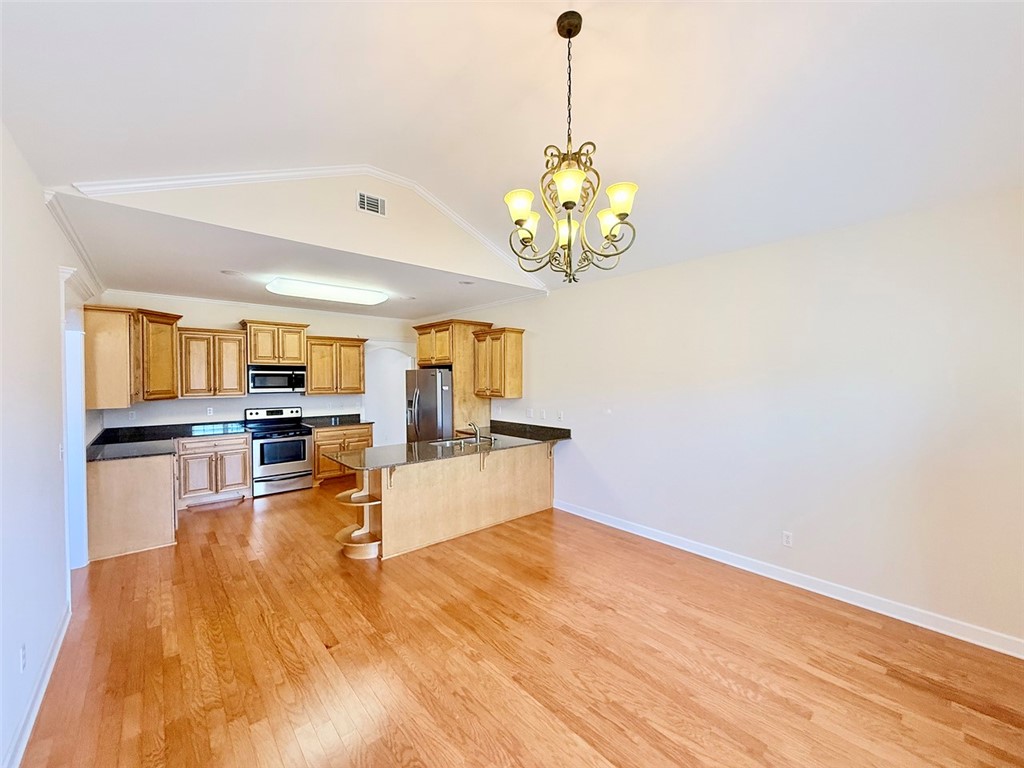 COVE LANDING PHASE VI - Residential