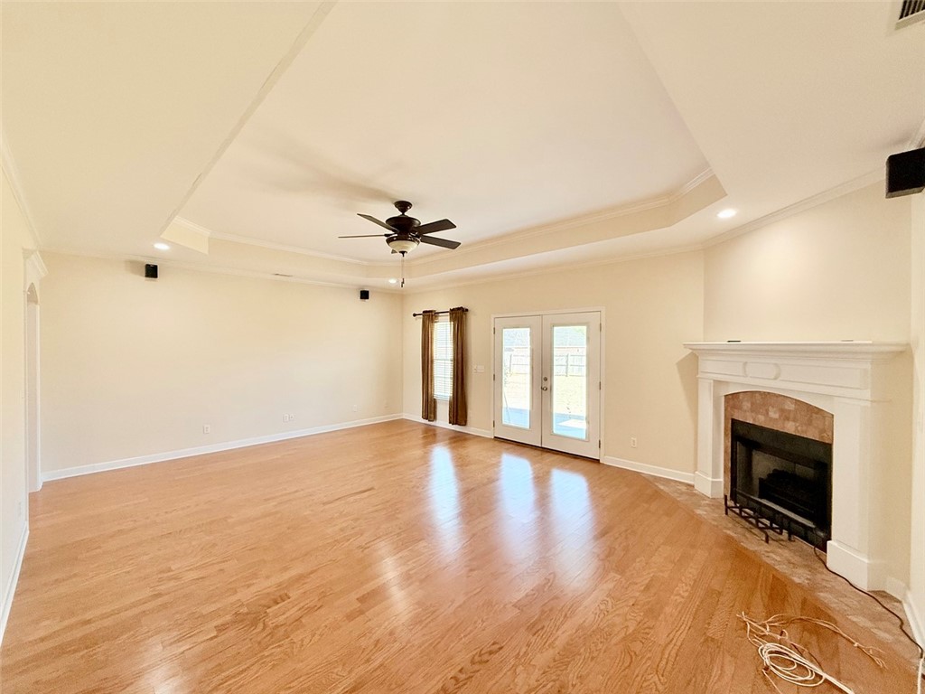 COVE LANDING PHASE VI - Residential