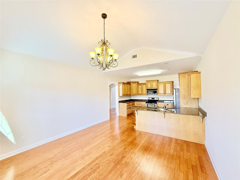 COVE LANDING PHASE VI - Residential