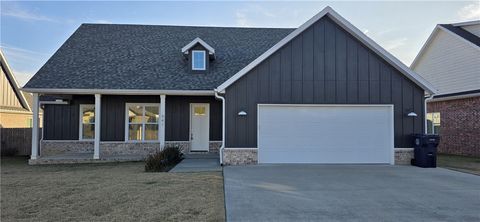 Photo of 941 Petit Jean Street, Prairie Grove, AR 72753 (MLS # 1330318)