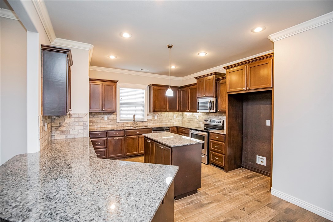 Summit Meadows Ph Iii Pea Ridge - Residential Lease
