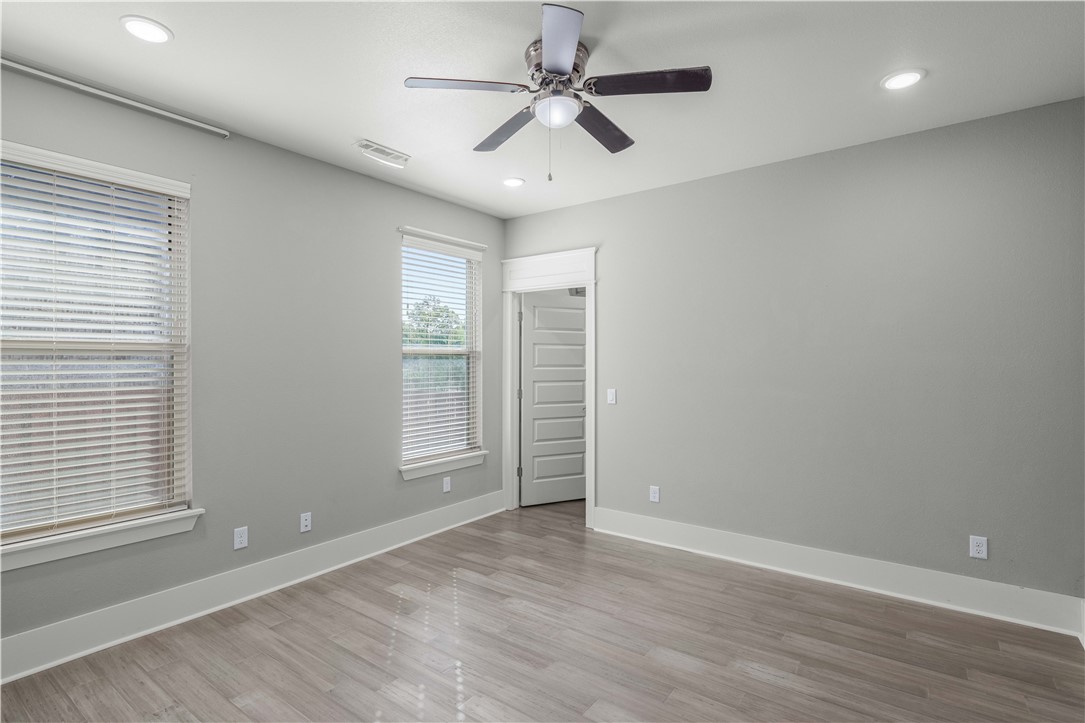 Oak Tree - Residential