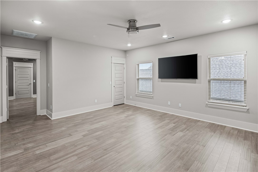 Oak Tree - Residential