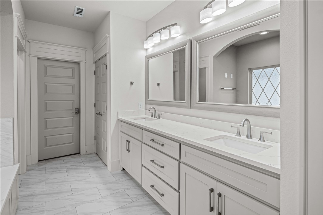 Oak Tree - Residential