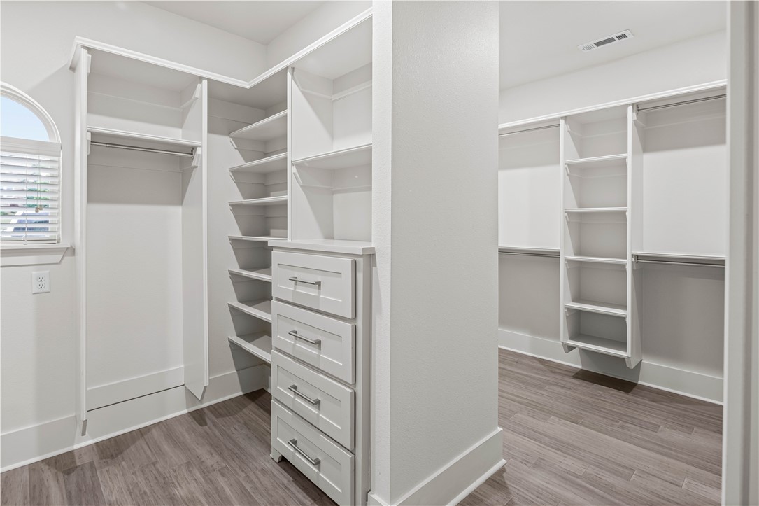 Oak Tree - Residential