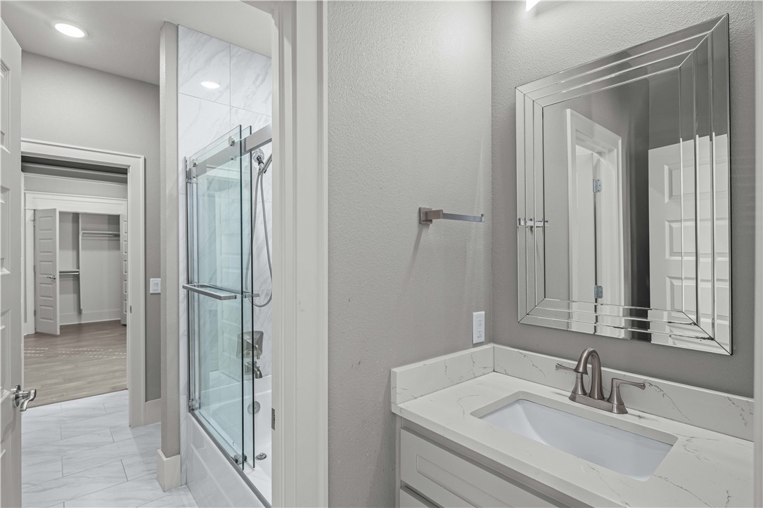 Oak Tree - Residential