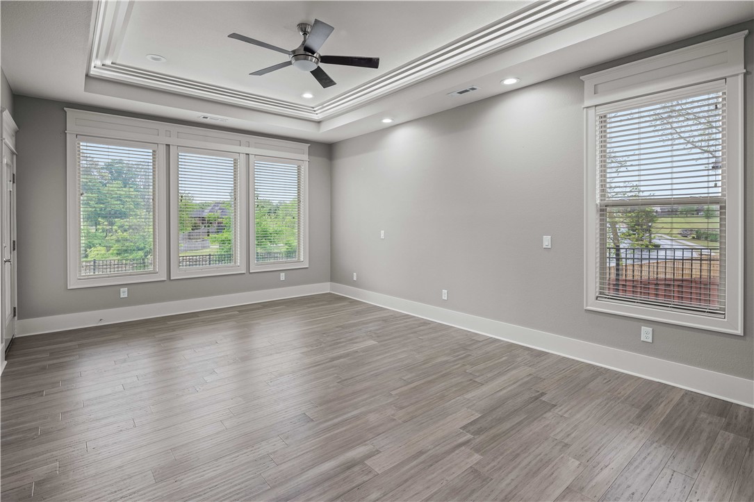 Oak Tree - Residential