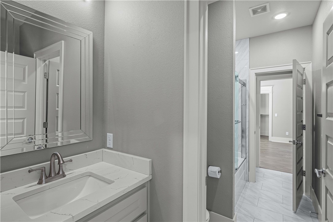 Oak Tree - Residential