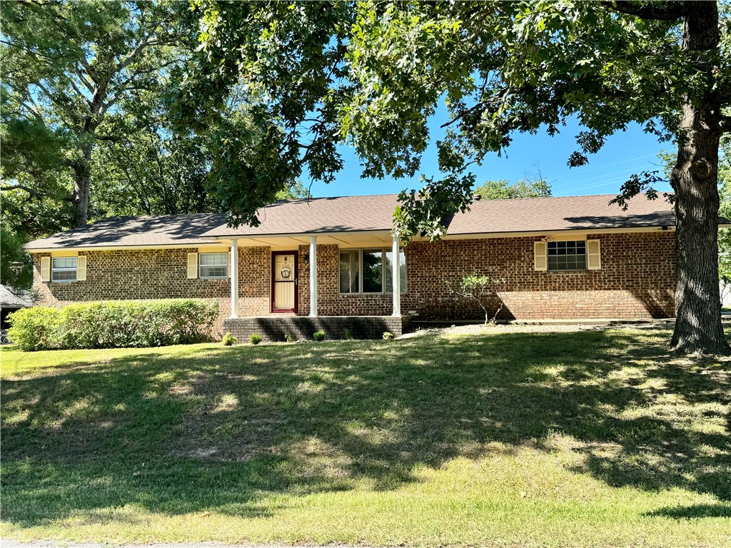 Well built and maintained, all brick home on the west side of Bella Vista. Located just down the road from Lake Avalon Beach area and minutes to HWY 71. This 3 bedroom 2 bath home has a new HVAC, walk-in closets in all 3 bedrooms, and is being offered with washer, dryer, and refrigerator. This house is truly move-in ready. Would make a great rental or first time home. Motivated Seller will look at all offers.