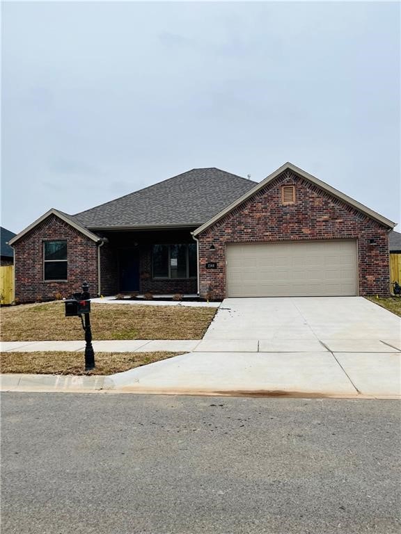 Beautiful home in West Fayetteville. Boasting luxury vinyl plank flooring throughout, high ceilings, eat-in kitchen with gas range, pantry, granite countertops, an over-sized island and stainless steel appliances. The primary suite is an oasis with vaulted ceilings, a luxurious bathroom with double vanity, separate shower/jetted tub, marbled tile and an extensive walk-in closet. Unwind after a long day on your covered patio in your fenced-in backyard. With 4 bedrooms, 2 bath and over 2,000 square feet- there is room to spread out. Refrigerator, washer and dryer are included.