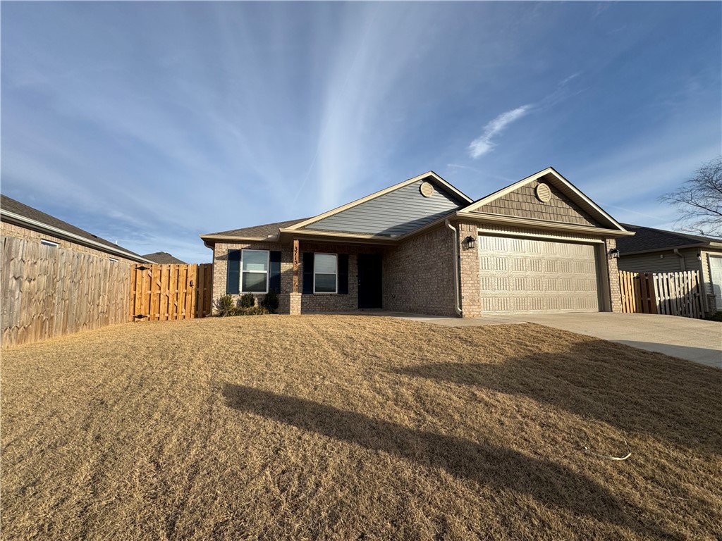 Willow Creek Ph 1 Rogers - Residential Lease