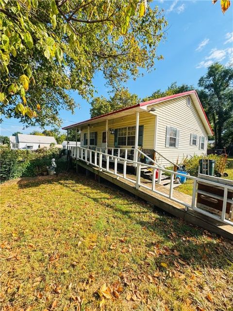 Photo of 305 Shaver Street, Berryville, AR 72616 (MLS # 1330664)