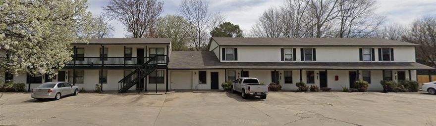 This 13 Unit property located in the heart of Fayetteville is located minutes away from Washington Regional Hospital, Shopping, eateries, I-49, and more! All units leased, SOLD BEFORE PRINT.