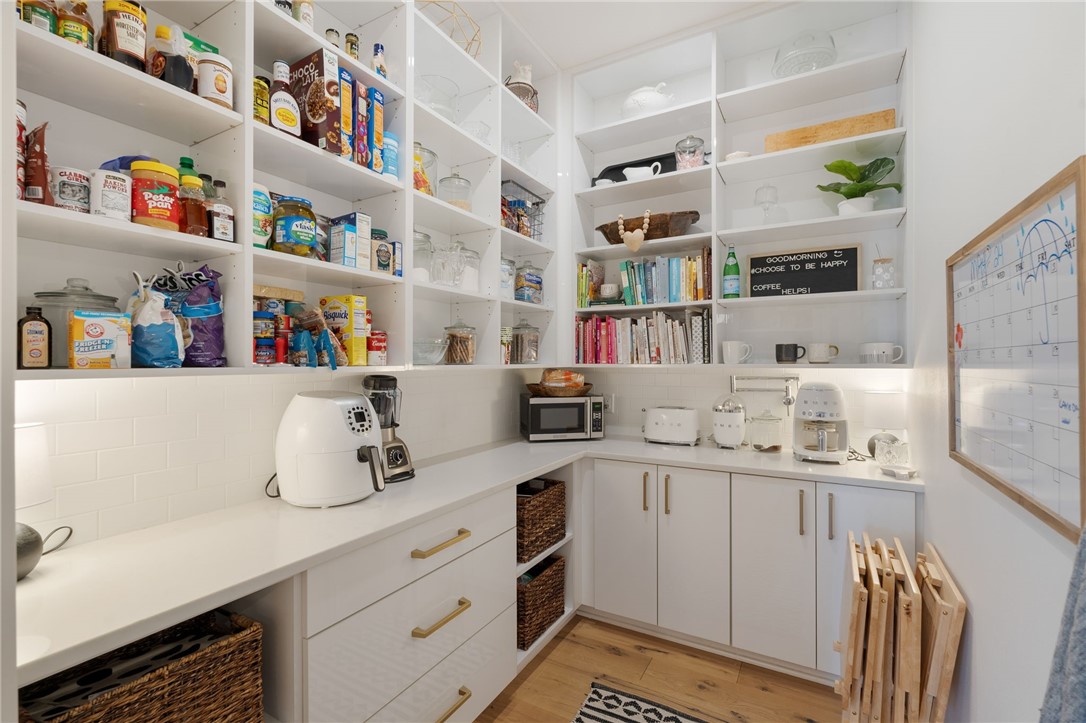 Oak Hollow - Residential