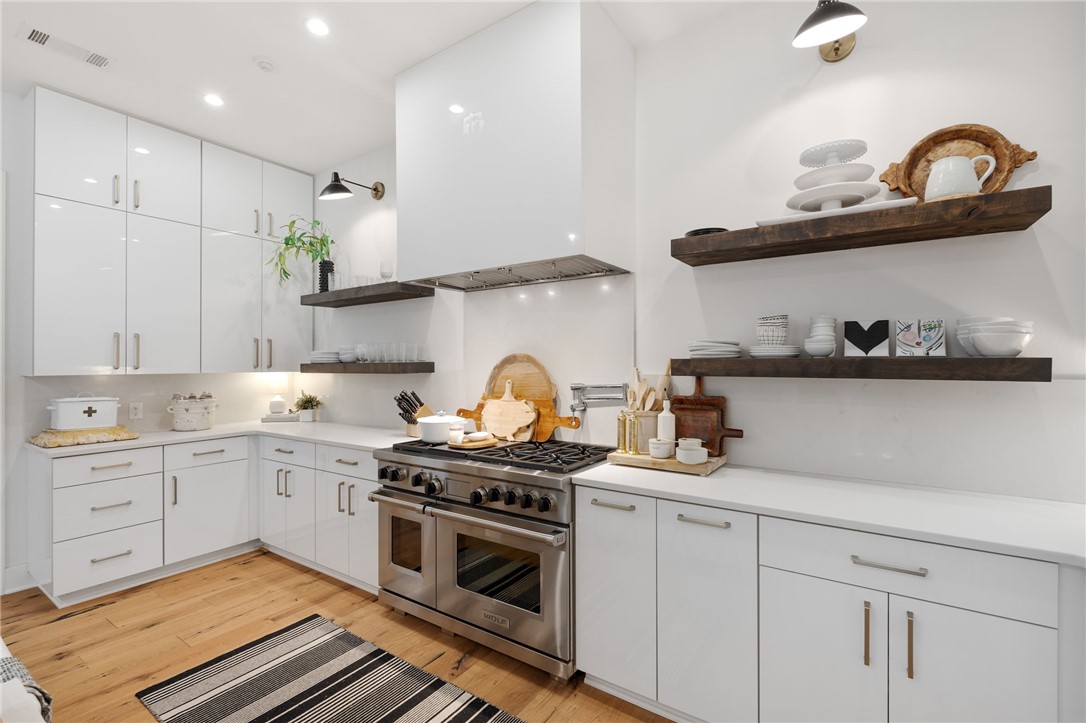 Oak Hollow - Residential